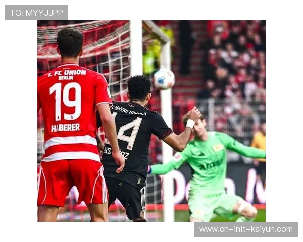 拜仁vs柏林联合:迪亚斯零度角破门,当选本轮最佳进球 拜仁vs柏林联合:迪亚斯零度角破门,当选本轮最佳进球