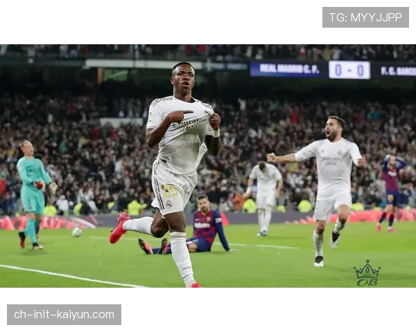 伤病通报:维尼修斯股二头肌轻微撕裂,预计缺阵三周